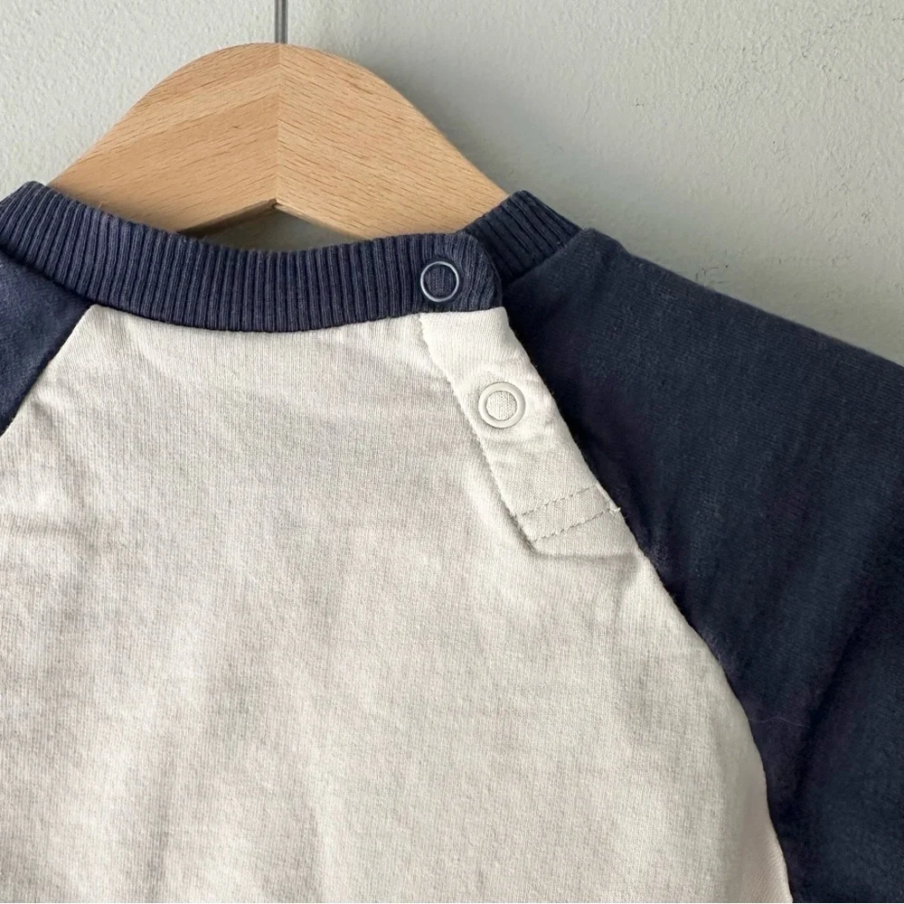 H&M Hogwarts Wazarding World Graphic Long Sleeve Shirt - Picture 4 of 5